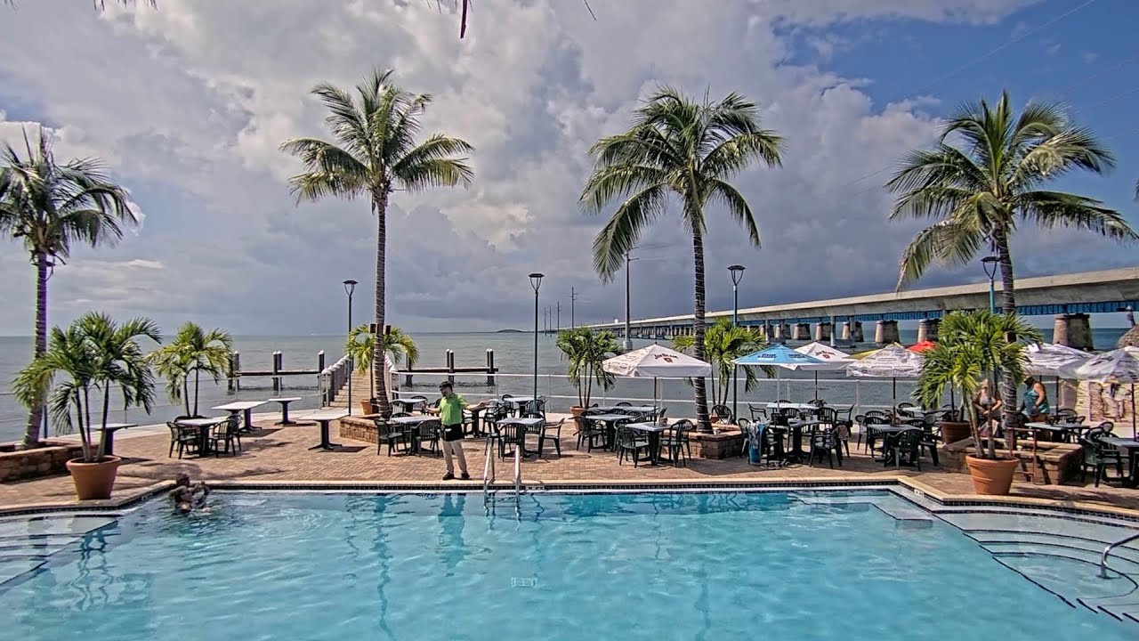 Sunset Grille Live Cam preview